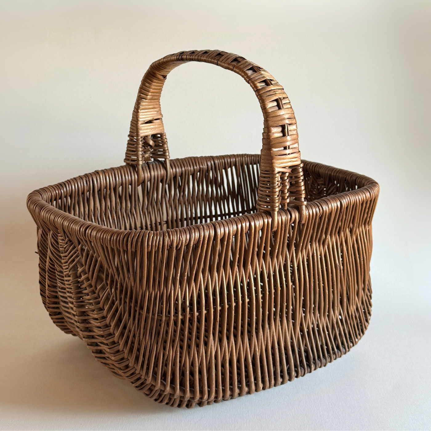 Panier en rotin | Anse tressée · Italie
