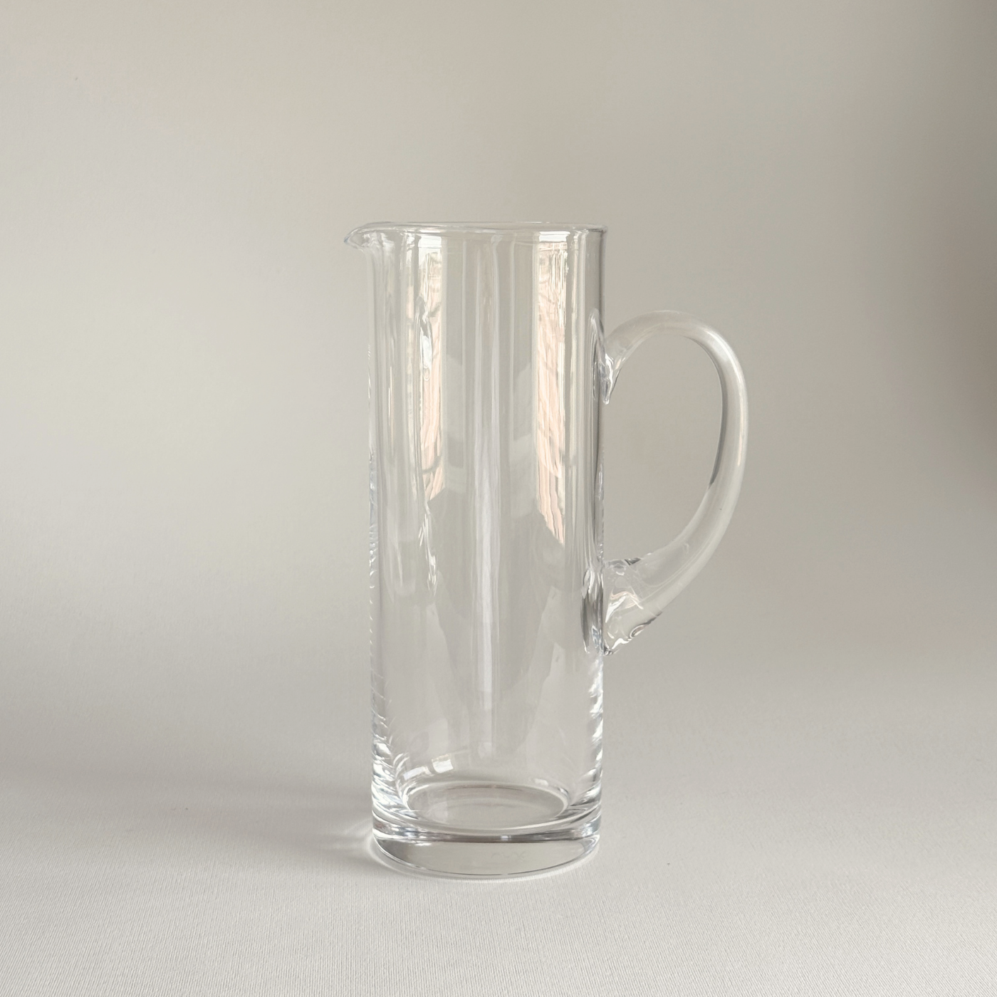 Minimalist clear glass jug, 1.25 L, alternate view