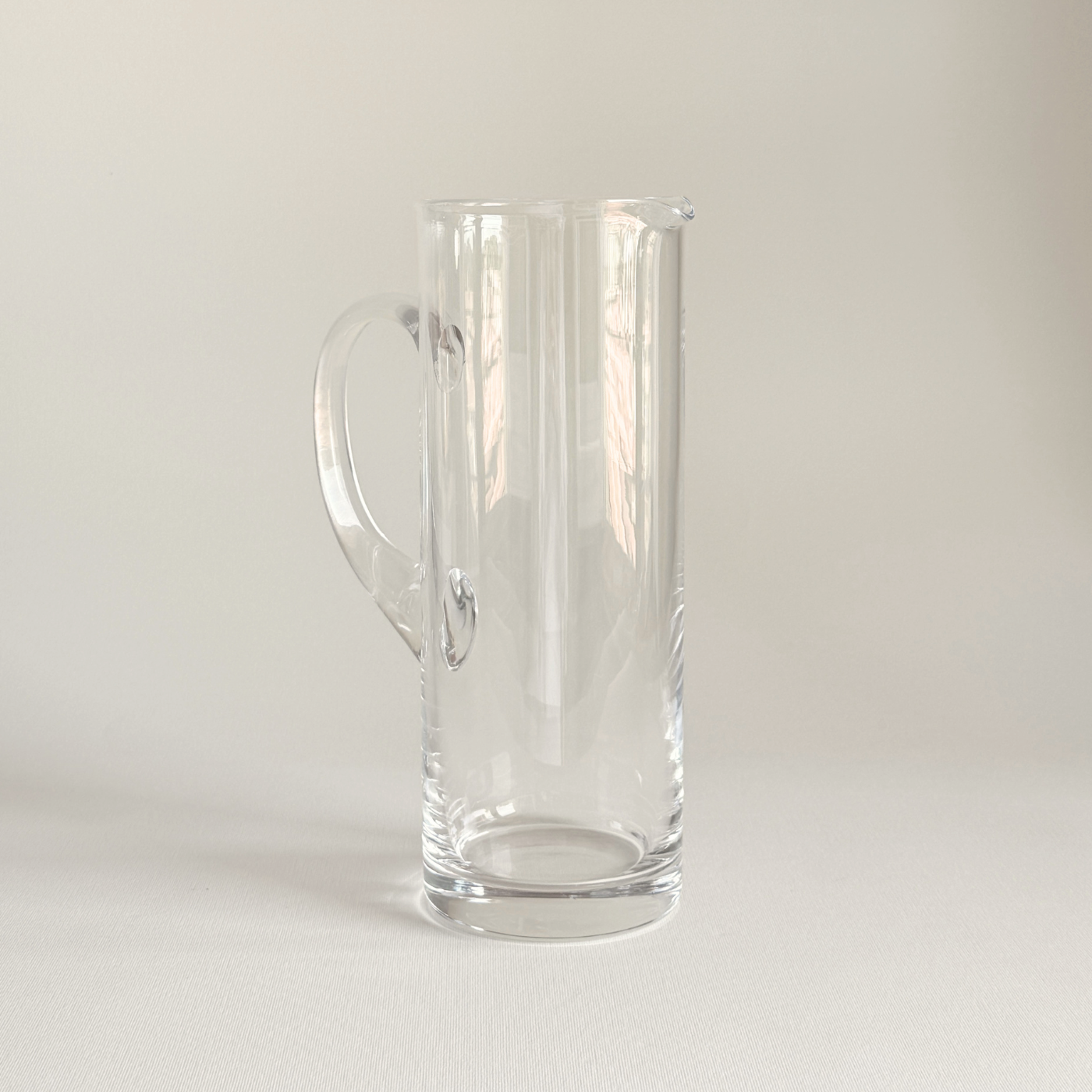 Minimalist clear glass jug, 1.25 L, alternate view