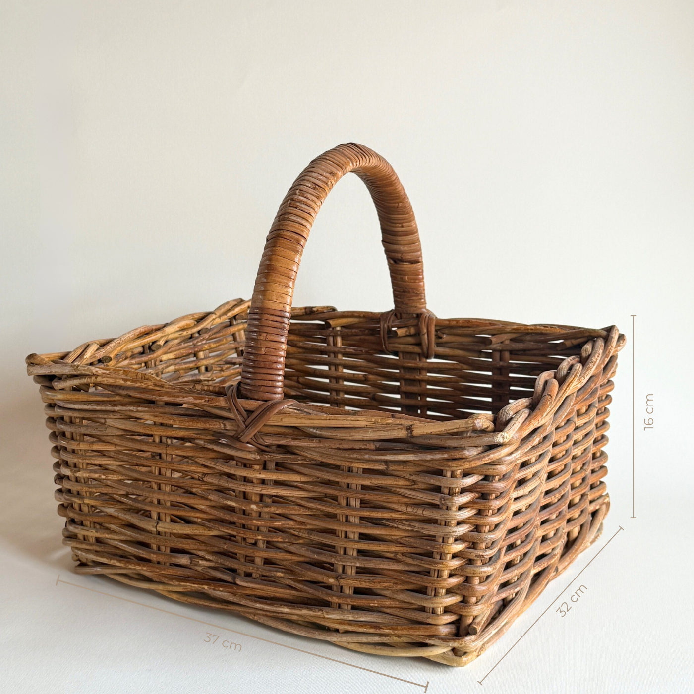 Handled rattan storage basket 39 × 32 × 17 cm Italian woven basket with rigid structure