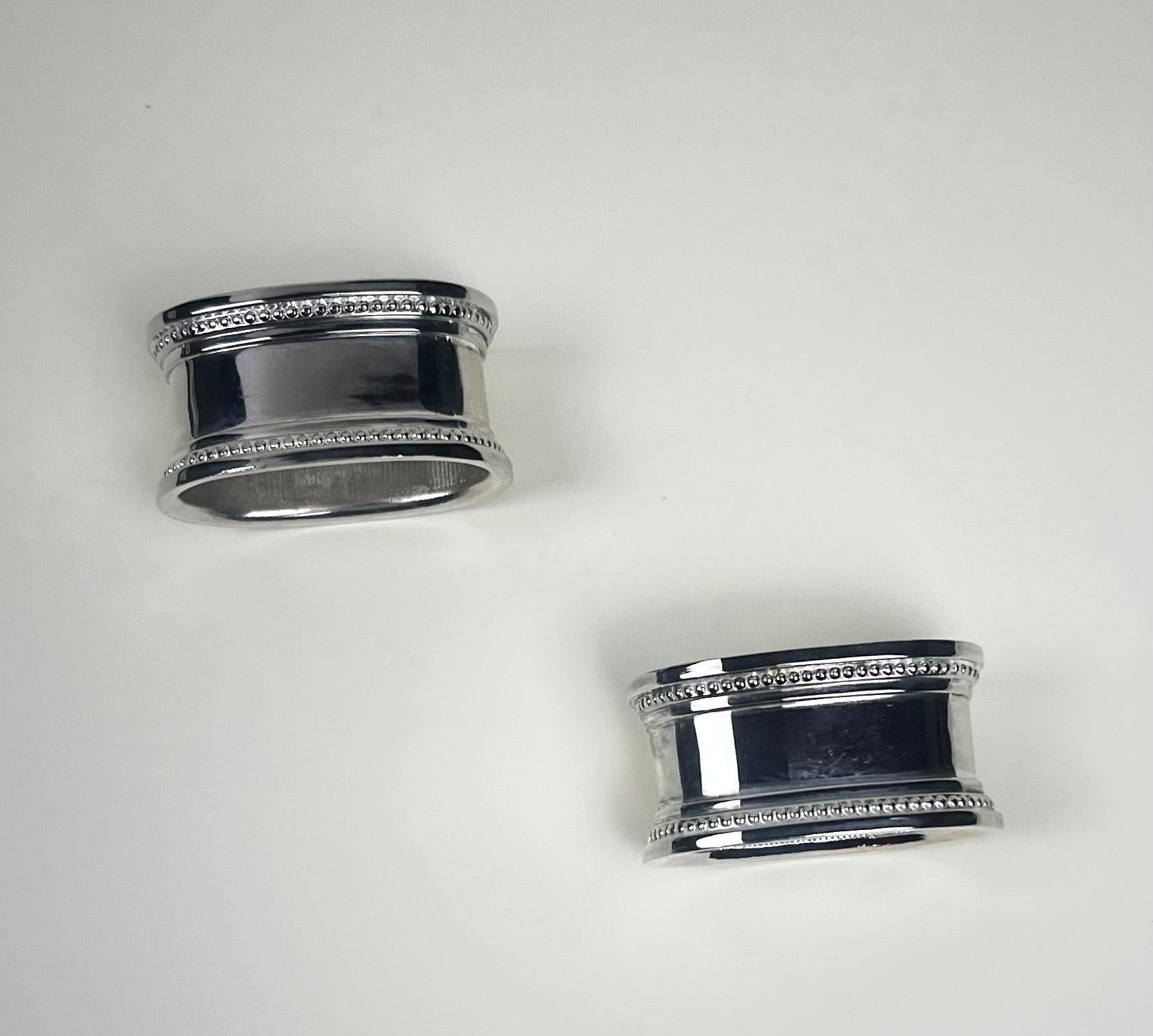 SET OF 2 | SILVER NAPKIN RINGS - L'Officina General Store