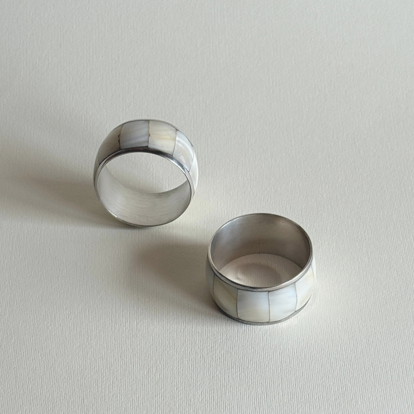 stuart 1670 napkin rings serving mother of pearl silver plate metal